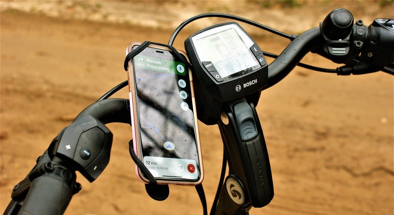 phone on bike