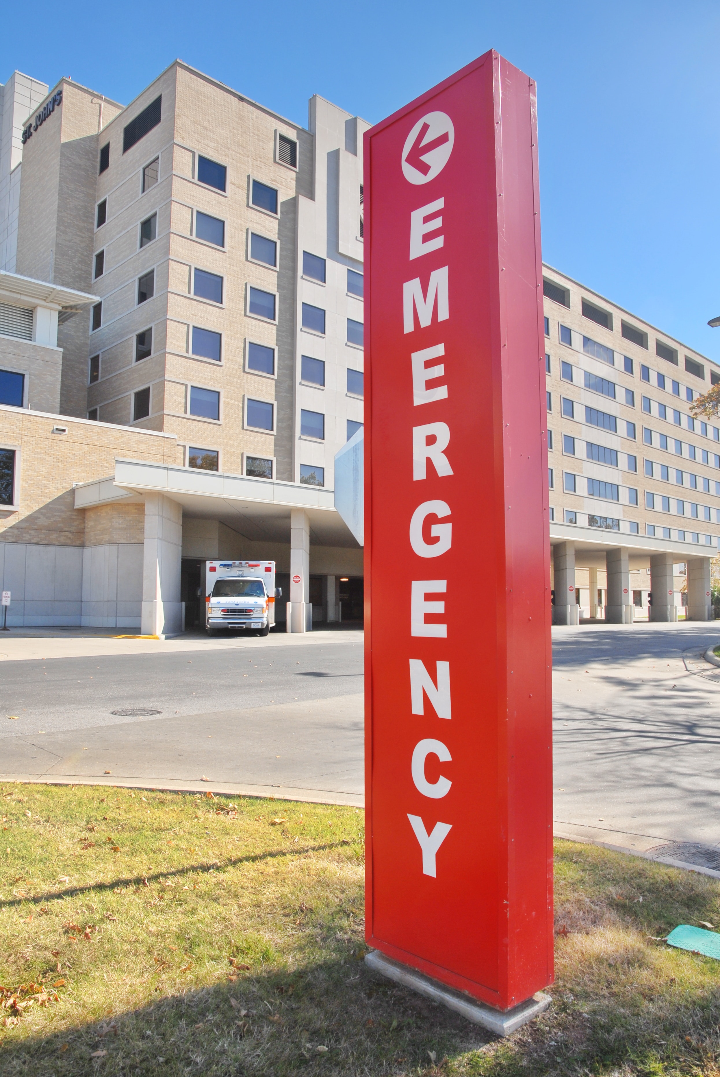 Emergency Info - a emegency sign in front of a hospital